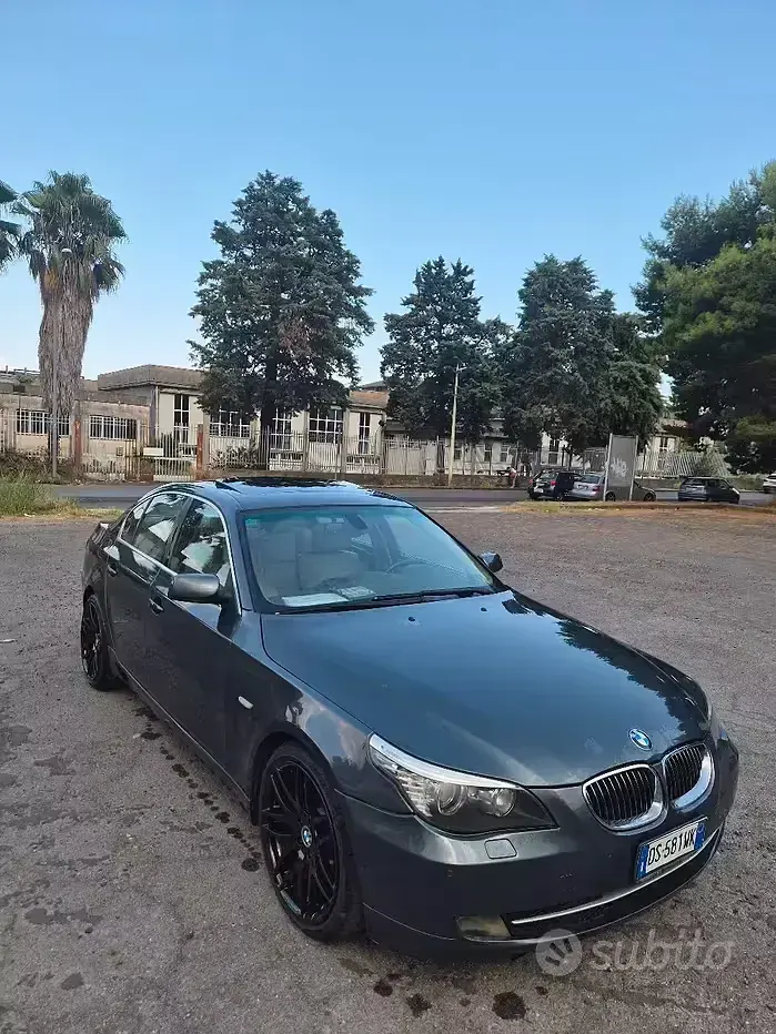 Usata BMW 530 Efficient Dynamics 235 CV (172 kW) 2009 Grigio Berlina