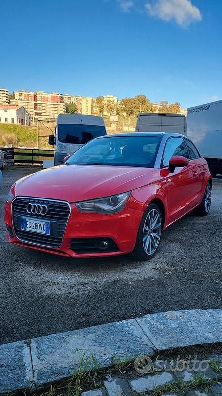 Usata Audi A1 105 CV (77 kW) 2011 Rosso Utilitaria