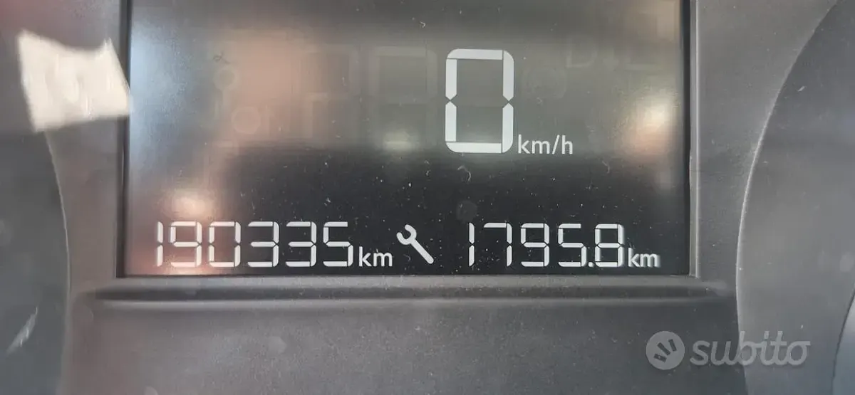 Usata Peugeot 2008 92 CV (67 kW) 2015 Grigio SUV