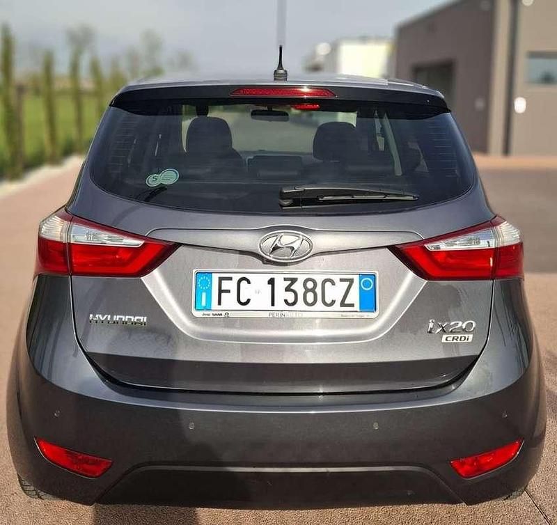 Occasion Hyundai ix20 122 PK (89 kW) 2015 Grijs Hatchback