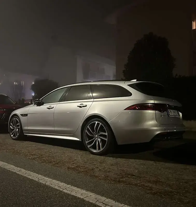 Usata Jaguar XF Sportbrake R-Sport 179 CV (131 kW) 2017 Station wagon