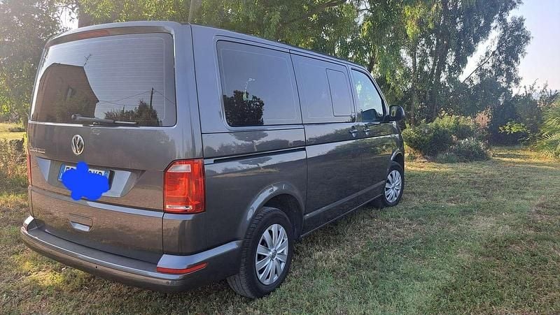 Usata VW T6 Trendline 150 CV (110 kW) 2018 Grigio Furgone