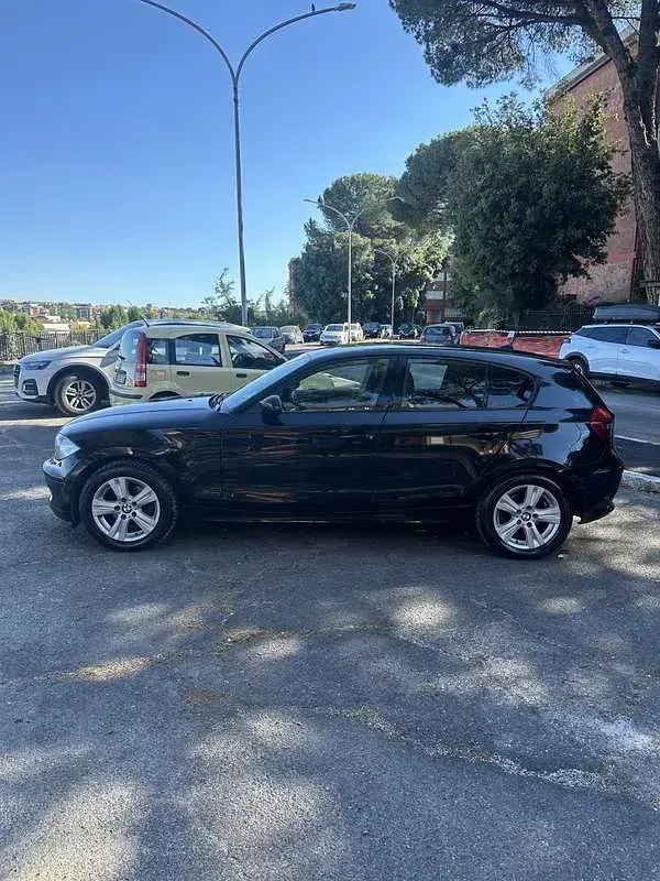 Usata BMW 116 Comfort Edition 122 CV (89 kW) 2010 Nero Utilitaria