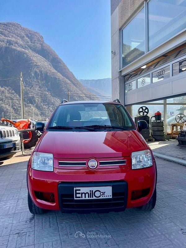 Usata Fiat Panda 4x4 60 CV (44 kW) 2010 Rosso Utilitaria