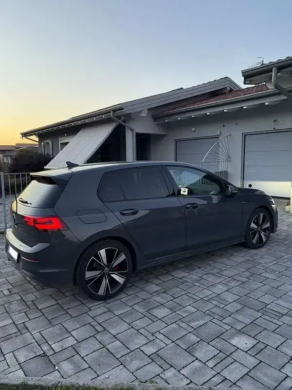 Usata VW Golf VIII GTD 200 CV (147 kW) 2022 Grigio Berlina