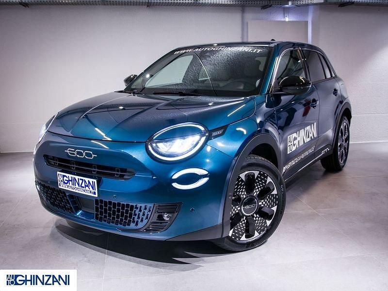 Nuova Fiat 600 La Prima 110 CV (80 kW) 2025 Verde SUV