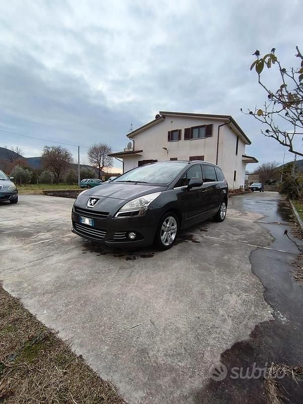Usata Peugeot 5008 150 CV (110 kW) 2010 Grigio Monovolume