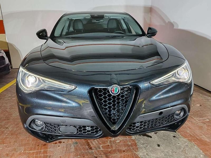 Usata Alfa Romeo Stelvio Sprint 190 CV (139 kW) 2021 Nero SUV