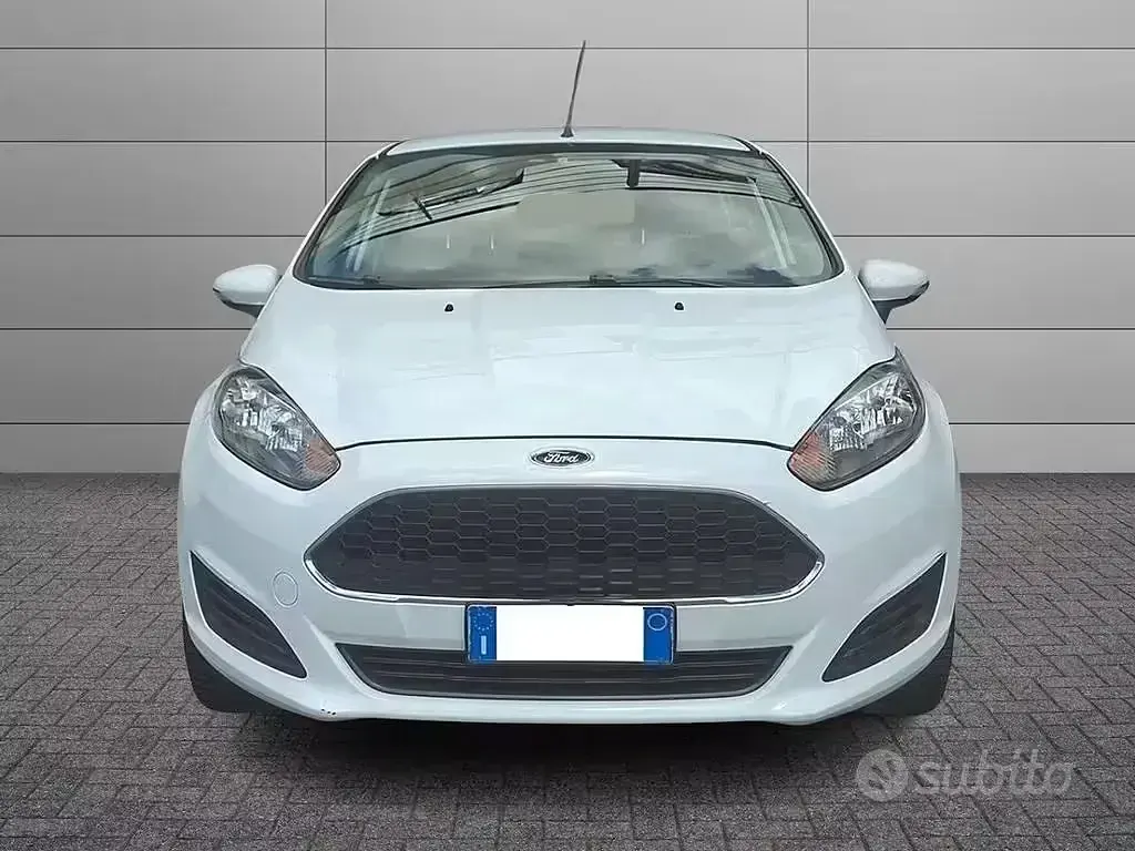 Usata Ford Fiesta Titanium 95 CV (69 kW) 2016 Bianco Utilitaria