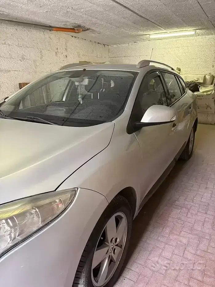 Usata Renault Mégane GrandTour 110 CV (80 kW) 2010 Grigio Station wagon