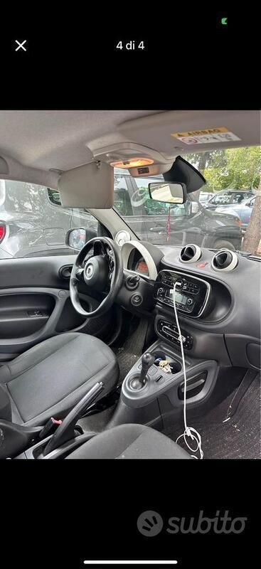 Usata Smart ForTwo Coupé 61 CV (44 kW) 2015 Utilitaria