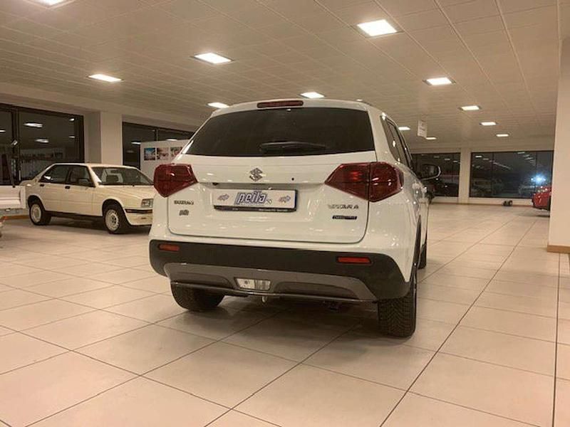 Usata Suzuki Vitara 114 CV (83 kW) 2023 Bianco SUV