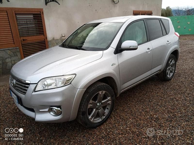 Usata Toyota RAV4 150 CV (110 kW) 2010 Grigio SUV