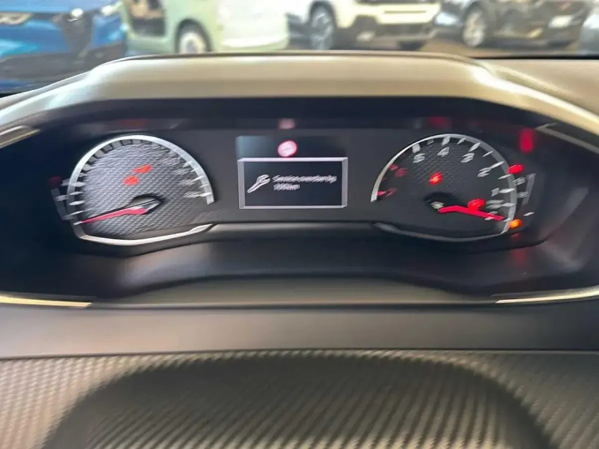 Usata Peugeot 208 Active 100 CV (73 kW) 2023 Nero Utilitaria