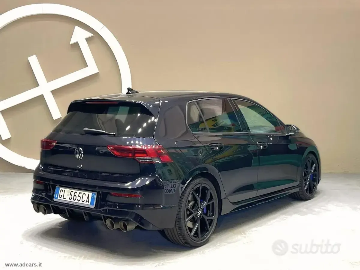 Usata VW Golf VIII R 333 CV (244 kW) 2022 Nero Berlina