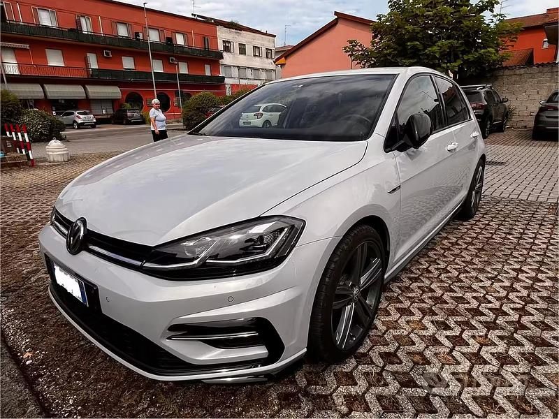 Usata VW Golf VII 150 CV (110 kW) 2018 Berlina