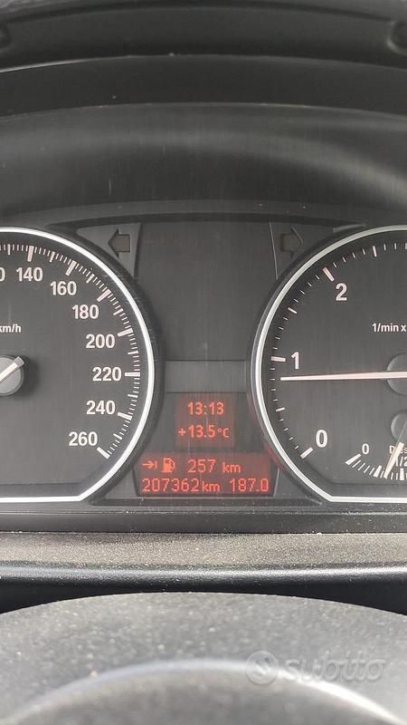 Usata BMW 120 184 CV (135 kW) 2011 Nero Utilitaria