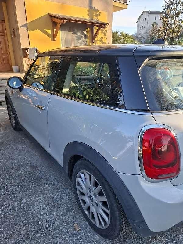 Usata Mini Cooper D Business 111 CV (81 kW) 2015 Utilitaria