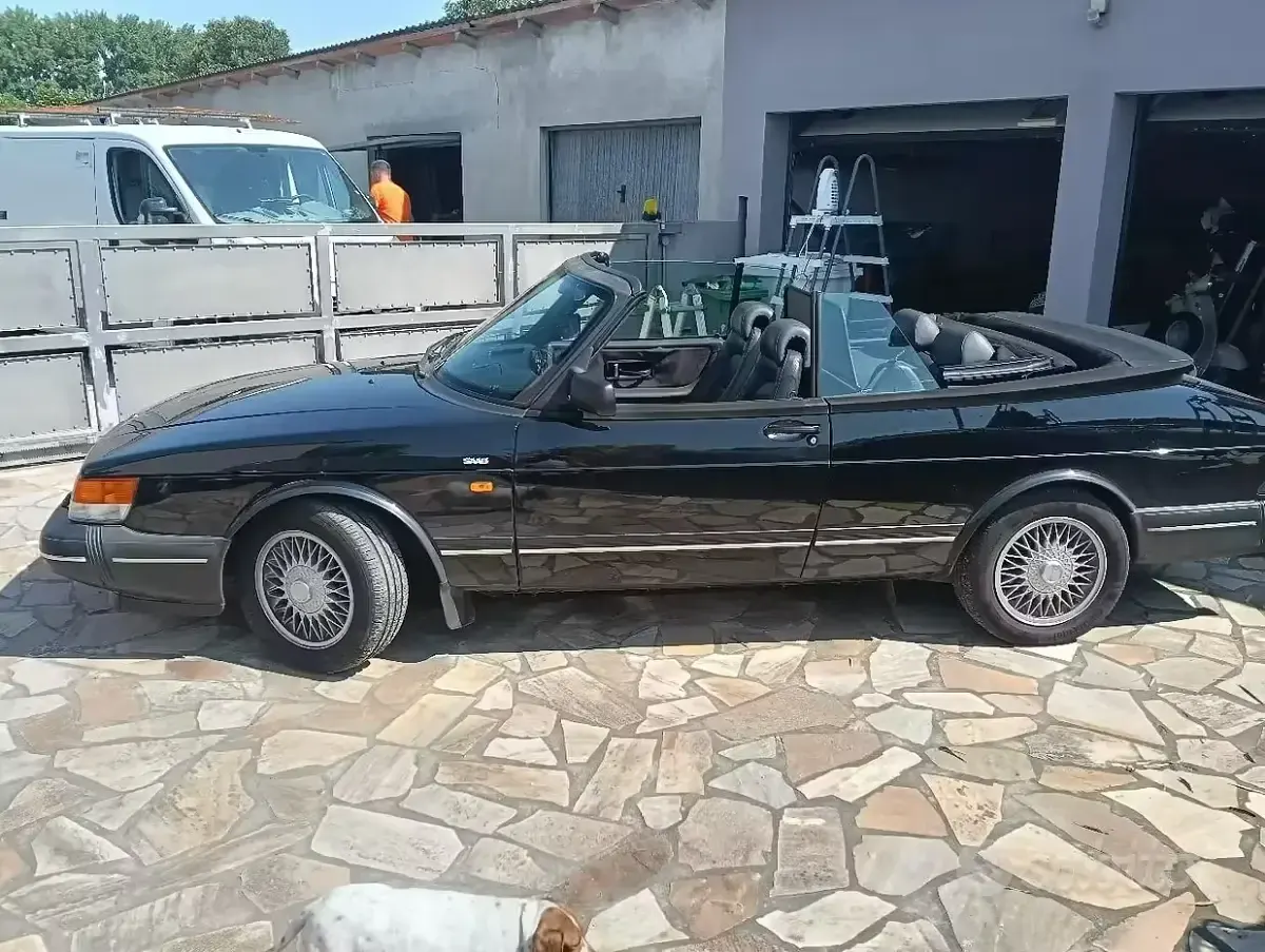 Usata Saab 900 Cabriolet 141 CV (103 kW) 1991 Nero Cabrio
