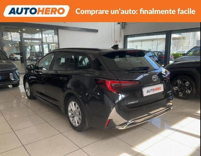 Usata Toyota Corolla Active 97 CV (71 kW) 2024 Nero Station wagon