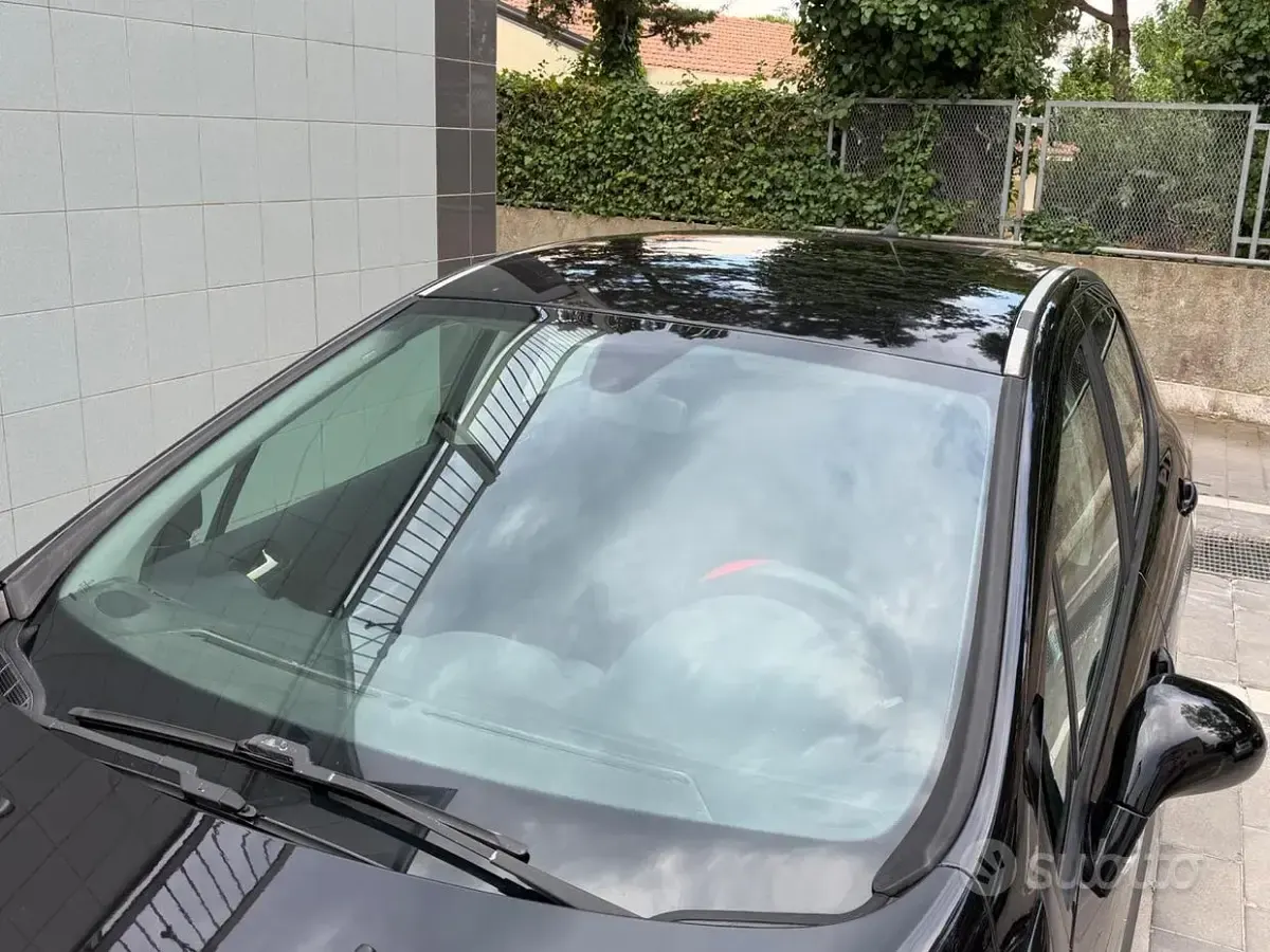 Usata Peugeot 308 Premium 90 CV (66 kW) 2010 Nero Berlina