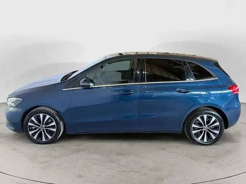 Usata Mercedes B250e 218 CV (160 kW) 2022 Blu Monovolume