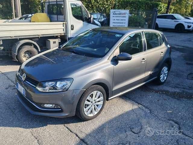 Grigio Usata 2017 VW Polo Highline Tre volumi | 5700 € (Super prezzo) - Immagine 1/4