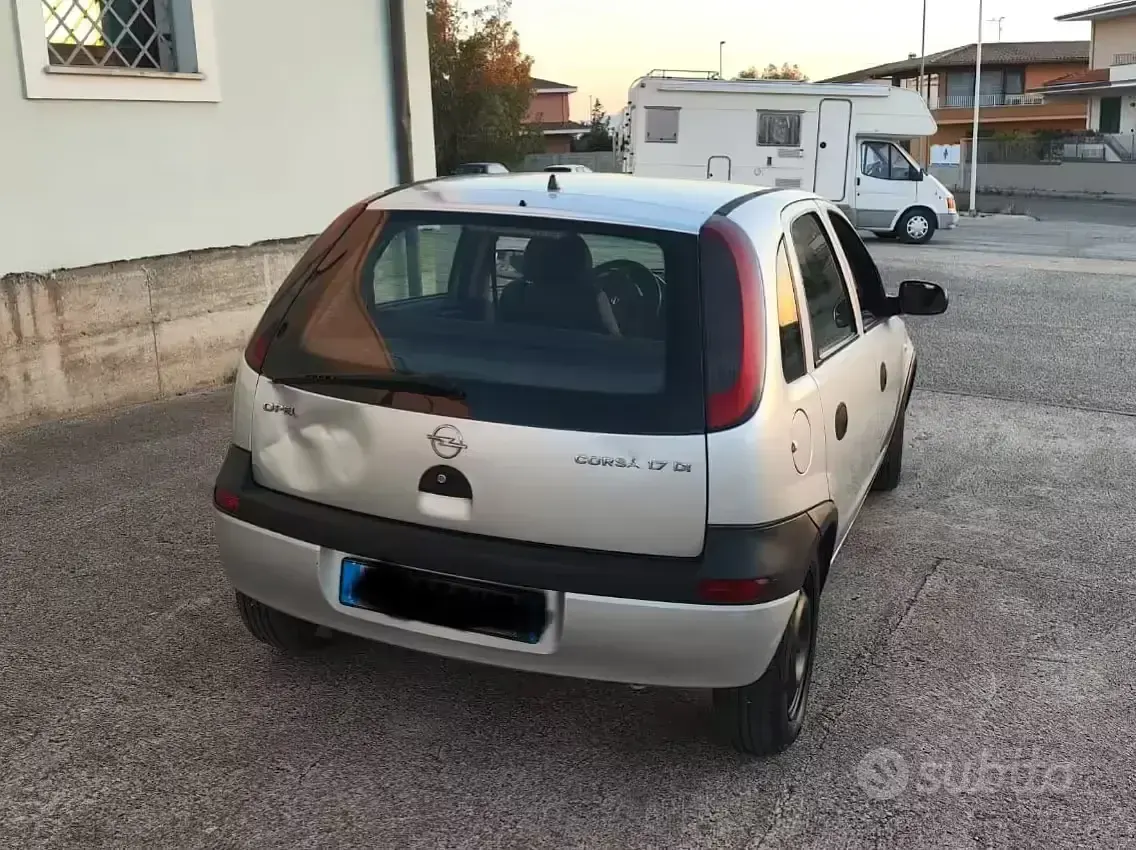 Usata Opel Corsa 75 CV (55 kW) 2002 Grigio Utilitaria