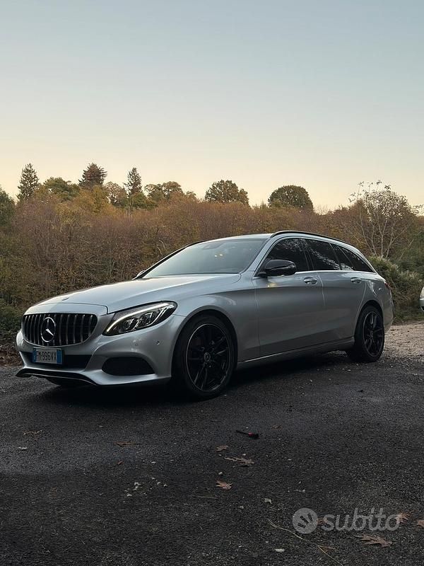 Usata Mercedes C220 AMG 194 CV (142 kW) 2018 Grigio Berlina