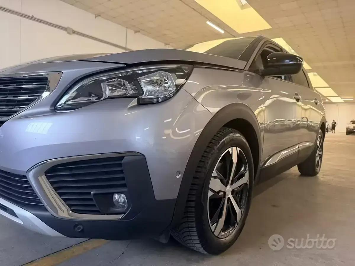Usata Peugeot 5008 GT-line 131 CV (96 kW) 2018 Grigio SUV