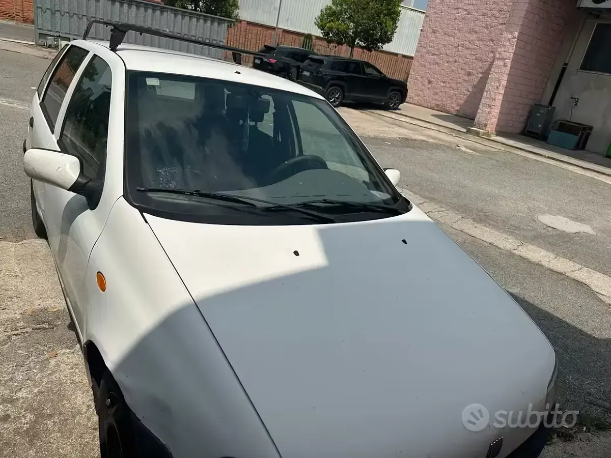 Usata Fiat Punto 63 CV (46 kW) 1996 Bianco Berlina