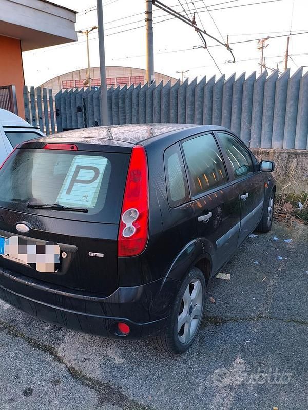 Usata Ford Fiesta 2006 Nero Utilitaria
