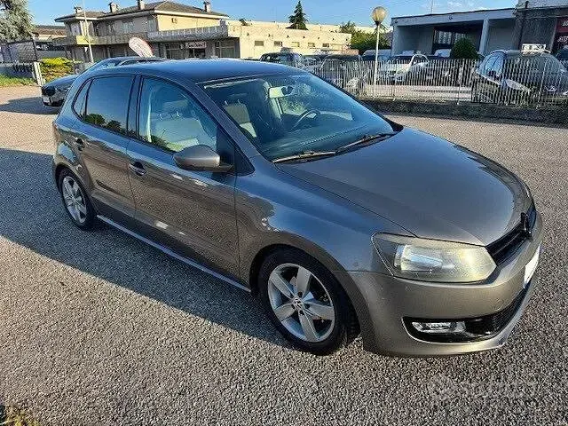 Usata VW Polo Comfortline 75 CV (55 kW) 2012 Grigio Utilitaria
