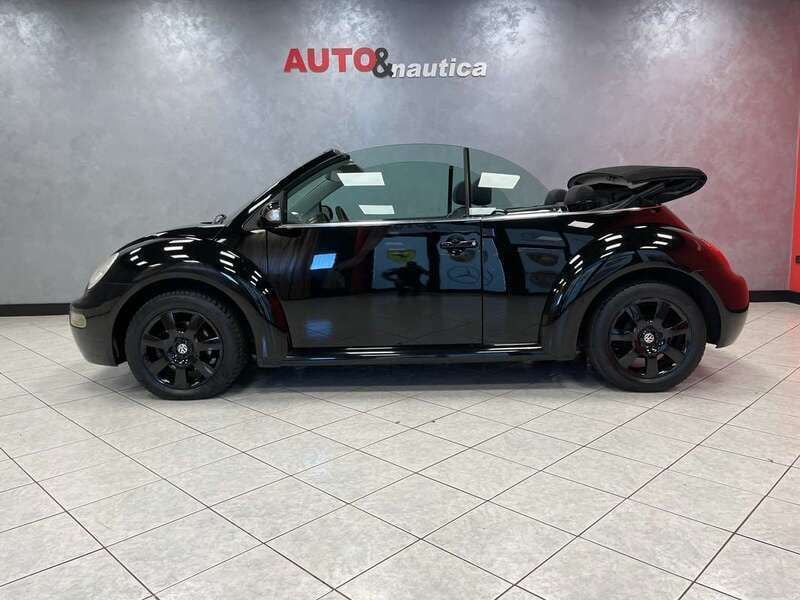 Usata VW New Beetle Cabriolet 101 CV (74 kW) 2005 Nero Cabrio
