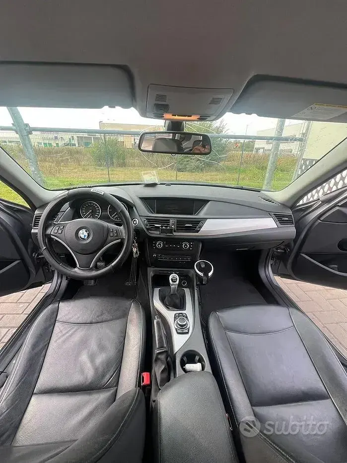 Usata BMW X1 177 CV (130 kW) 2010 Grigio SUV
