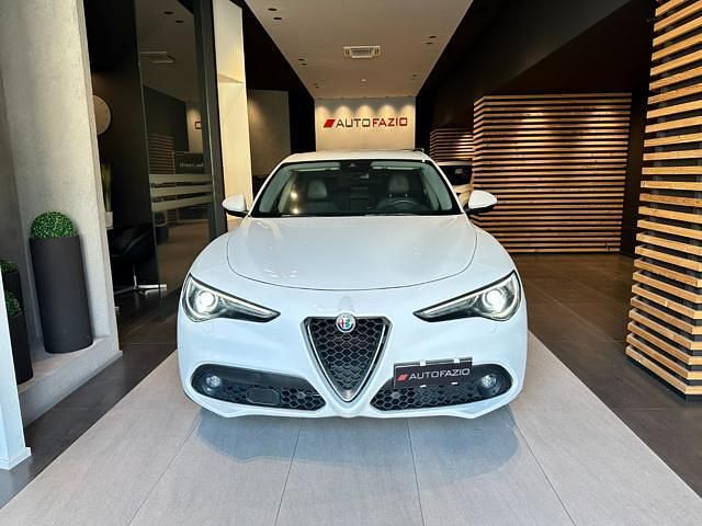 Usata Alfa Romeo Stelvio Executive 180 CV (132 kW) 2018 Bianco SUV