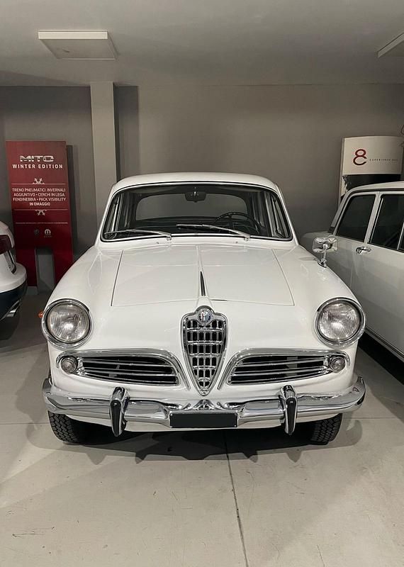 Bianco Usata 1961 Alfa Romeo Giulietta Ti Tre volumi | 22.490 € - Immagine 1/4