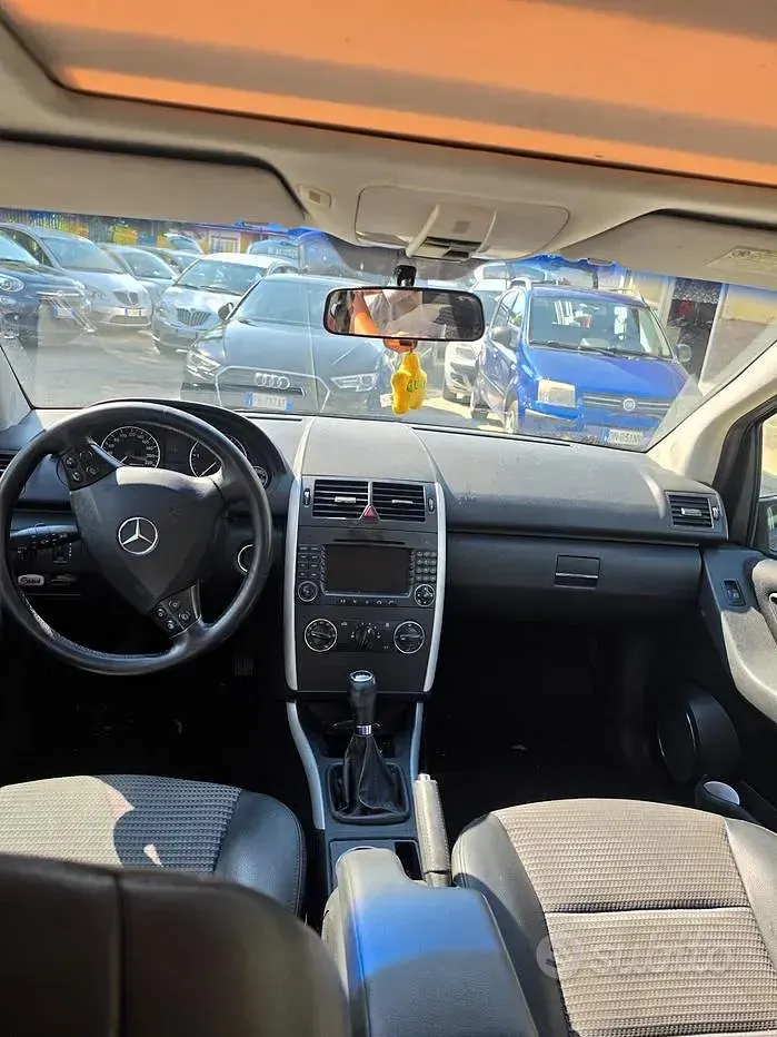 Usata Mercedes A180 Elegance 109 CV (80 kW) 2008 Nero Berlina