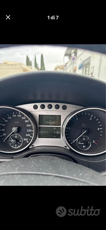 Usata Mercedes ML320 2007 Grigio SUV