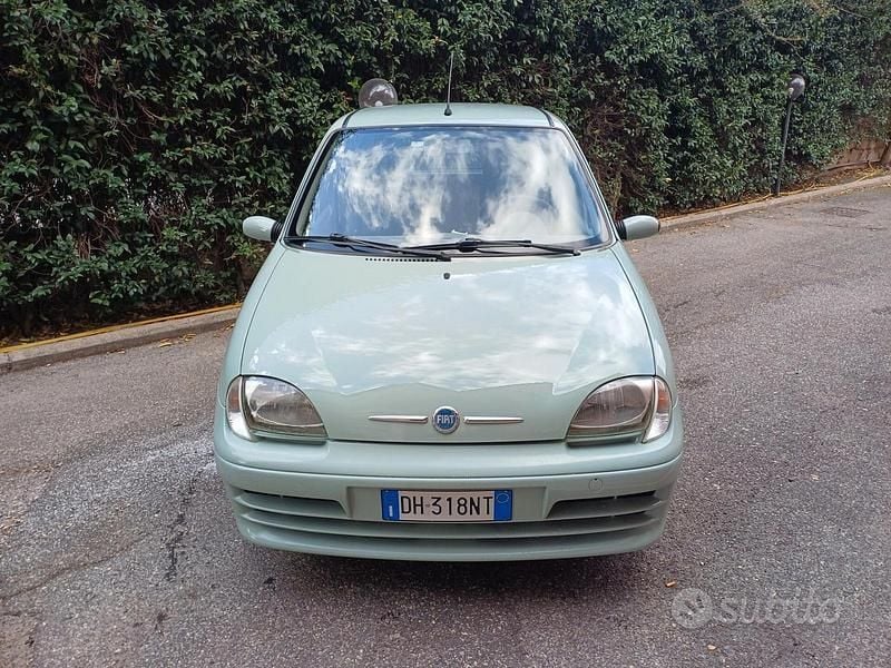 Verde Usata 2007 Fiat 600 Tre volumi | 3000 € (Buon prezzo) - Immagine 1/4