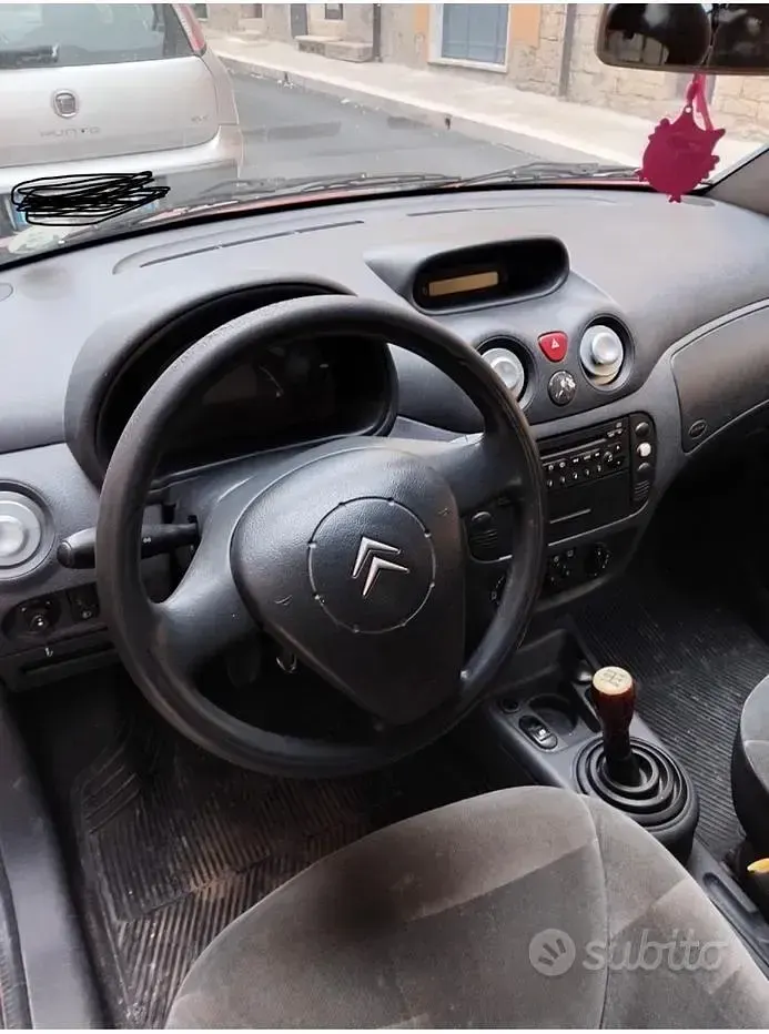 Usata Citroën C2 68 CV (50 kW) 2005 Rosso Utilitaria