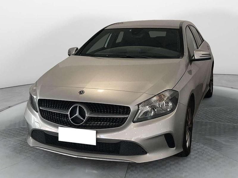 Usata Mercedes A160 Executive 90 CV (66 kW) 2018 Argento Berlina