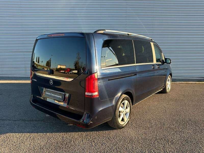 Usata Mercedes V250 190 CV (139 kW) 2016 Blu Monovolume