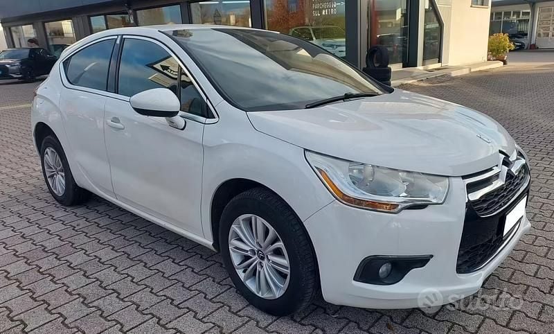 Usata DS Automobiles DS4 Chic 111 CV (81 kW) 2012 Berlina