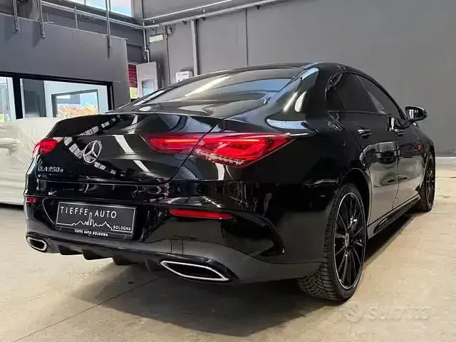Usata Mercedes CLA250e Premium 160 CV (117 kW) 2021 Nero metallizzato Berlina