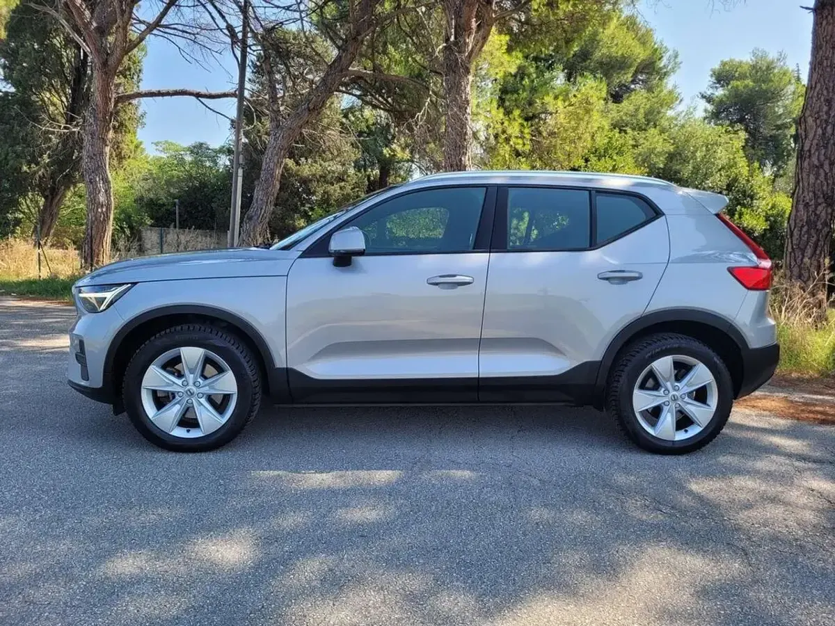 Usata Volvo XC40 Core 163 CV (119 kW) 2023 Grigio SUV
