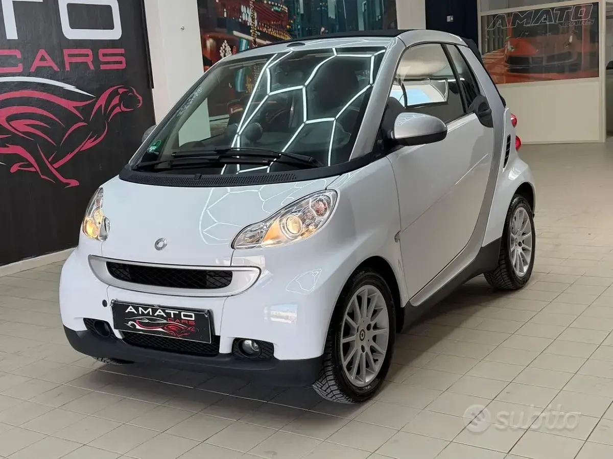Usata Smart ForTwo Cabrio Passion 71 CV (52 kW) 2010 Bianco Cabrio