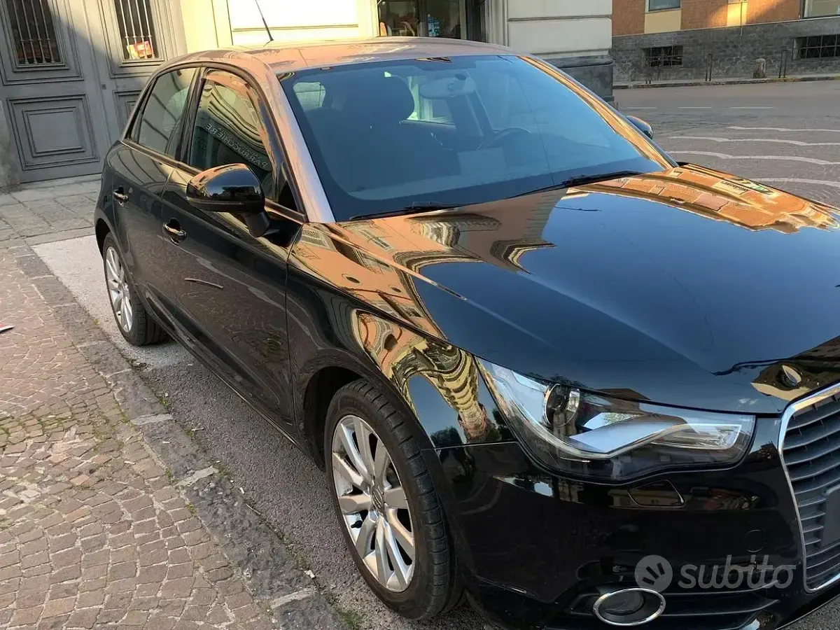 Usata Audi A1 Sportback Ambition 86 CV (63 kW) 2015 Nero Utilitaria