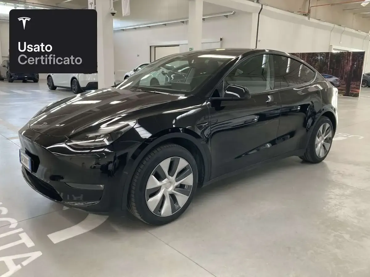 Usata Tesla Model Y Long Range AWD 258 kW (351 CV) 2023 Solid black SUV