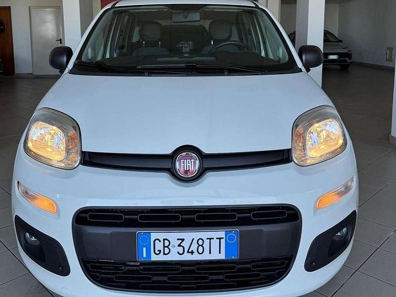 Usata Fiat Panda Lounge 71 CV (52 kW) 2020 Bianco Utilitaria